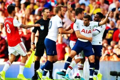  梅斯德比战火药味十足，双方冲突染红三人  