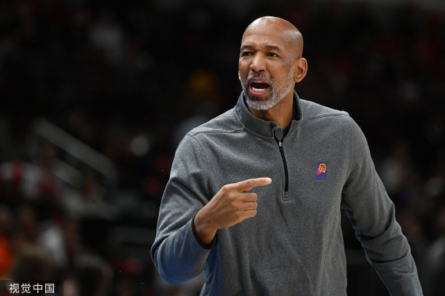  法兰克福主帅赛后批评裁判尺度  